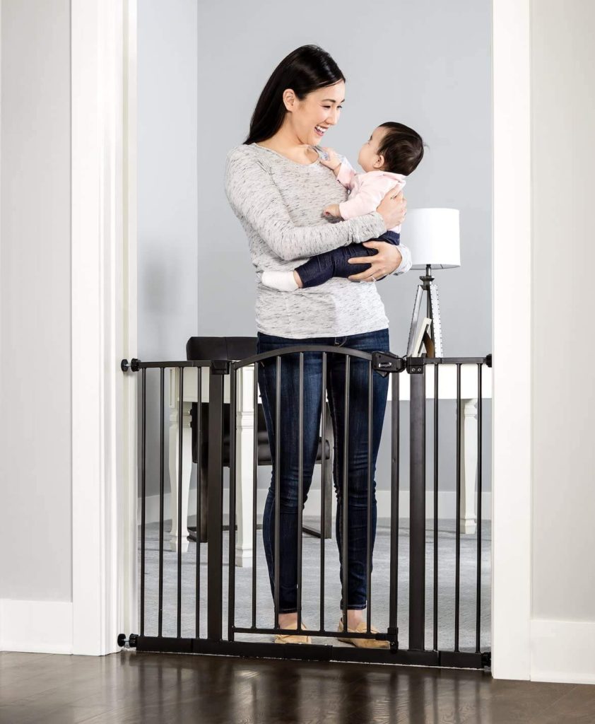 Regalo Easy Step Arched Décor Walk Thru Baby Gate